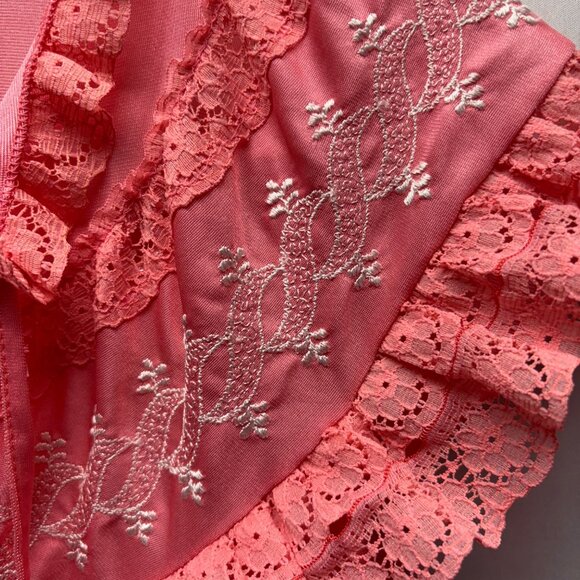 Vintage Bernette New York Pink Nightgown Womens Size Med Embroidered Lace Ruffle - Picture 3 of 6